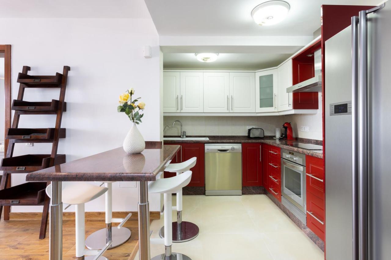 Exclusive Penthouse Playa Las Vistas 4 Close To The Sea And Beach, Aircondition For A Fee, Wifi, Terrace, Heated Pool Playa de las Americas  Luaran gambar
