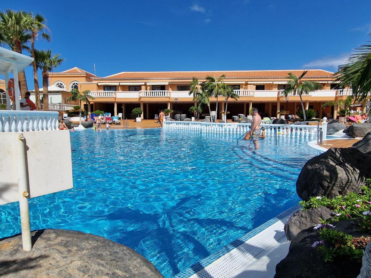 Exclusive Penthouse Playa Las Vistas 4 Close To The Sea And Beach, Aircondition For A Fee, Wifi, Terrace, Heated Pool Playa de las Americas  Luaran gambar